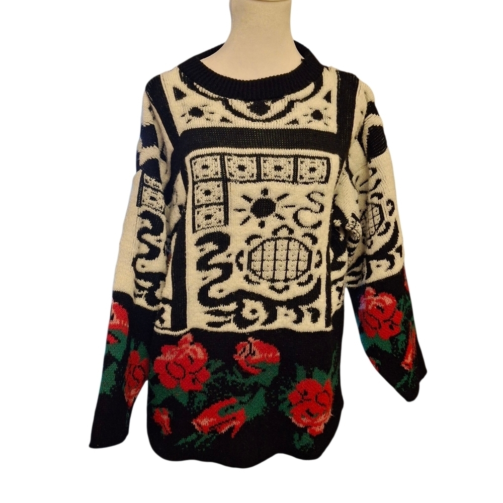 Vis-A-Vis White Geometric Graphic Floral Red Roses Knit Sweater Women Size Small - Picture 3 of 16